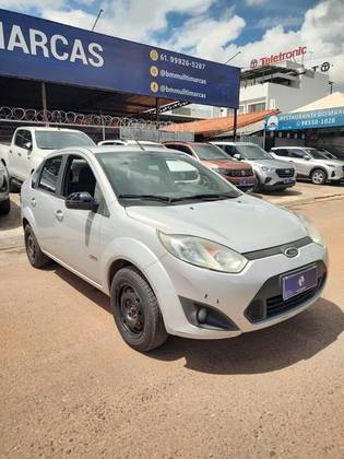 FORD FIESTA 1.6 MPI CLASS SEDAN 8V FLEX 4P MANUAL FORD FIESTA 1.6 MPI CLASS SEDAN 8V FLEX 4P MANUAL